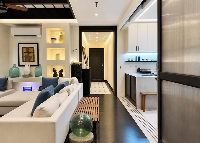 65 Inch Netflix Tv Bar Kitchen Skyline Terrace * Manila