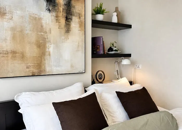 65 Inch Netflix Tv Bar Kitchen Skyline Terrace Apartamento *