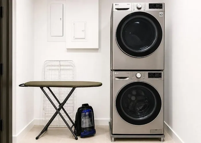 Apartamento 65 Inch Netflix Tv Bar Kitchen Skyline Terrace Manila
